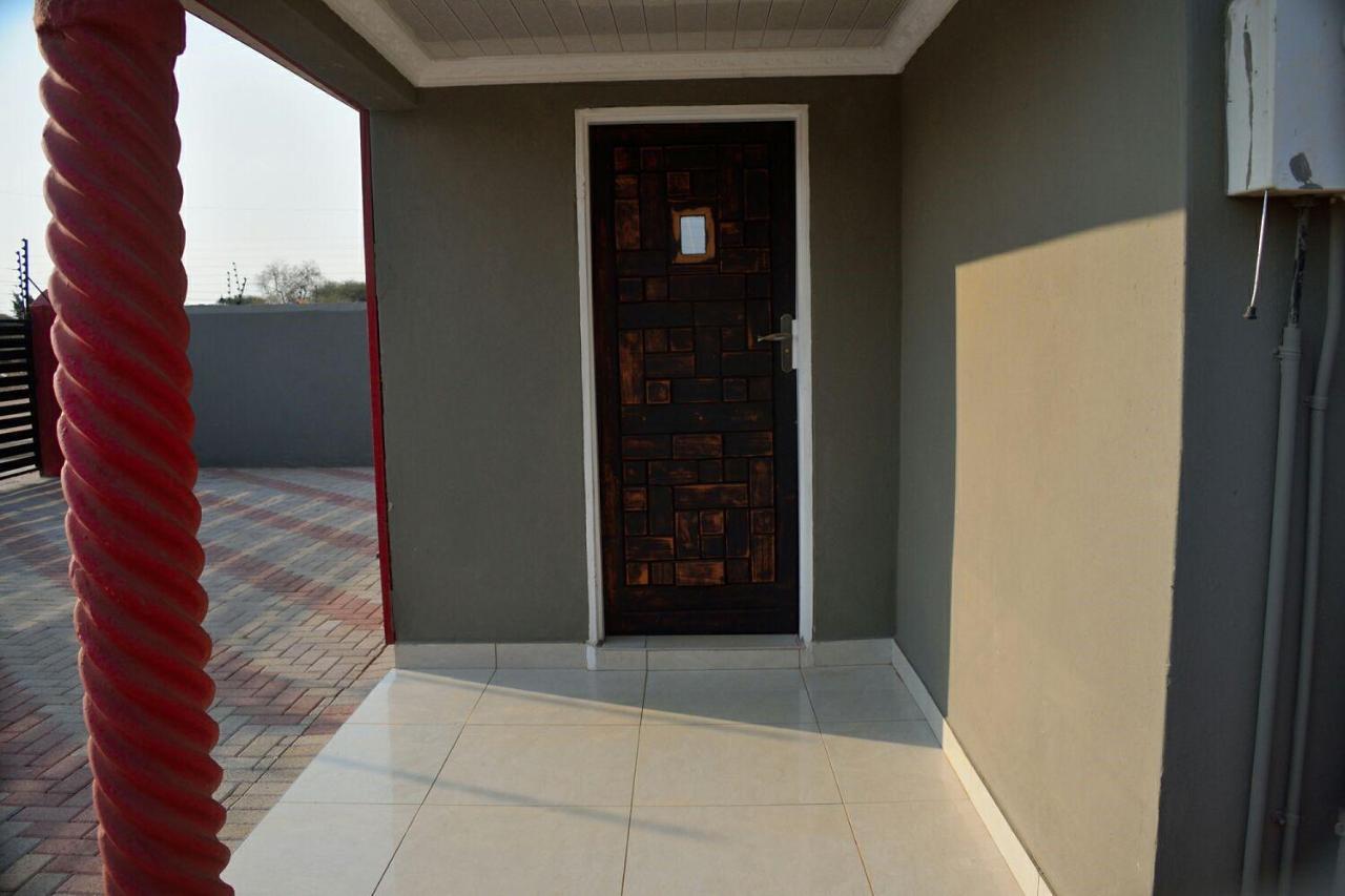 Mathlyn Guesthouse Gaborone Esterno foto