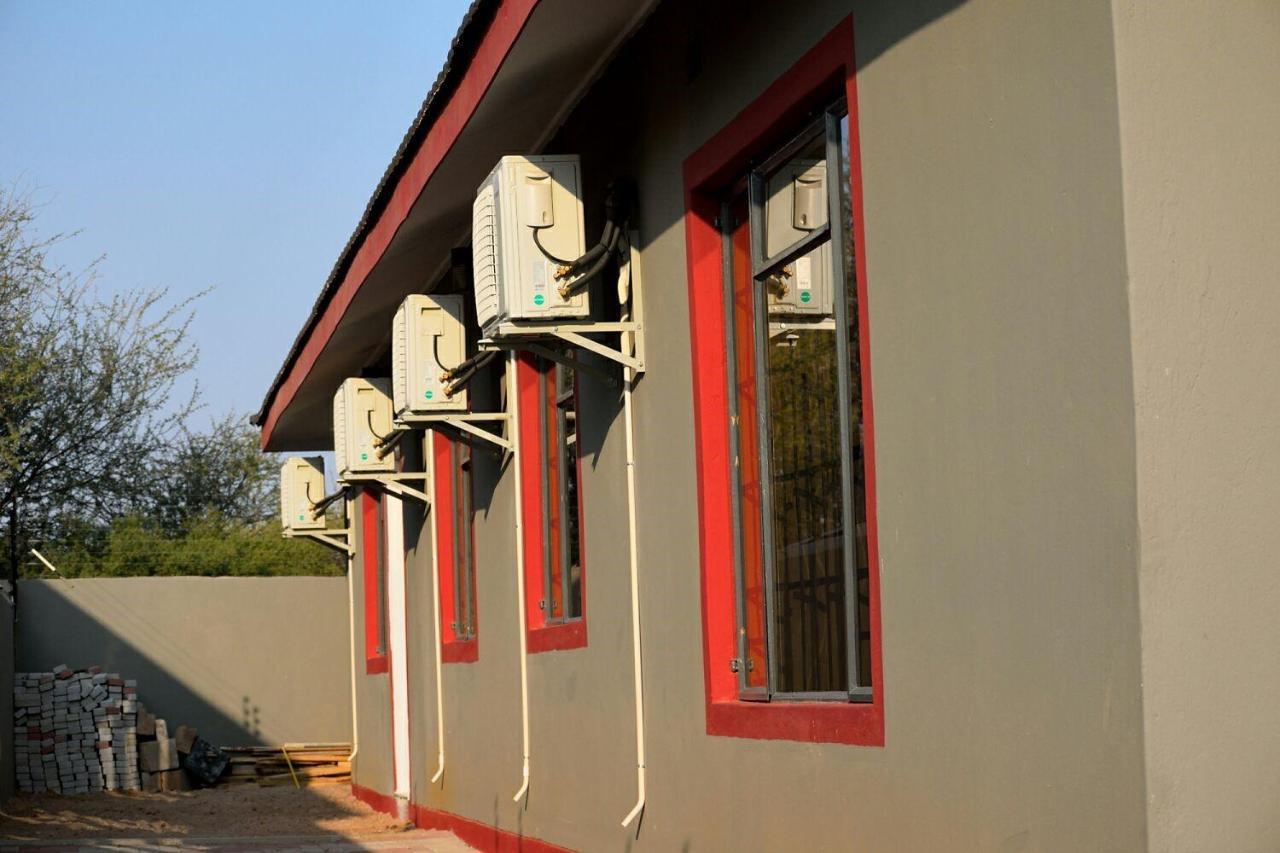 Mathlyn Guesthouse Gaborone Esterno foto