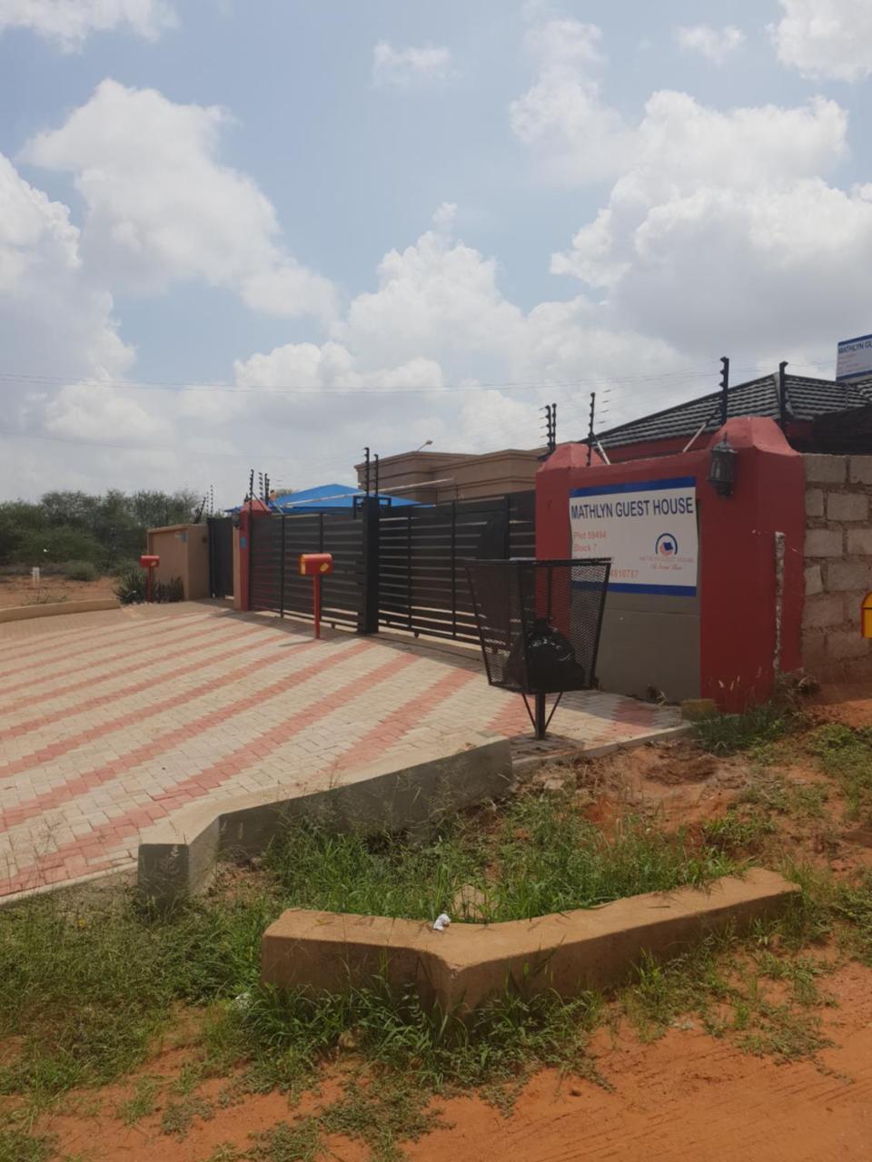Mathlyn Guesthouse Gaborone Esterno foto
