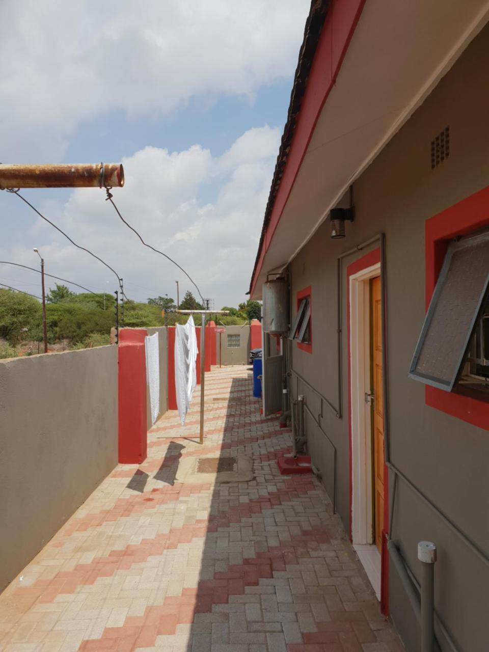 Mathlyn Guesthouse Gaborone Esterno foto